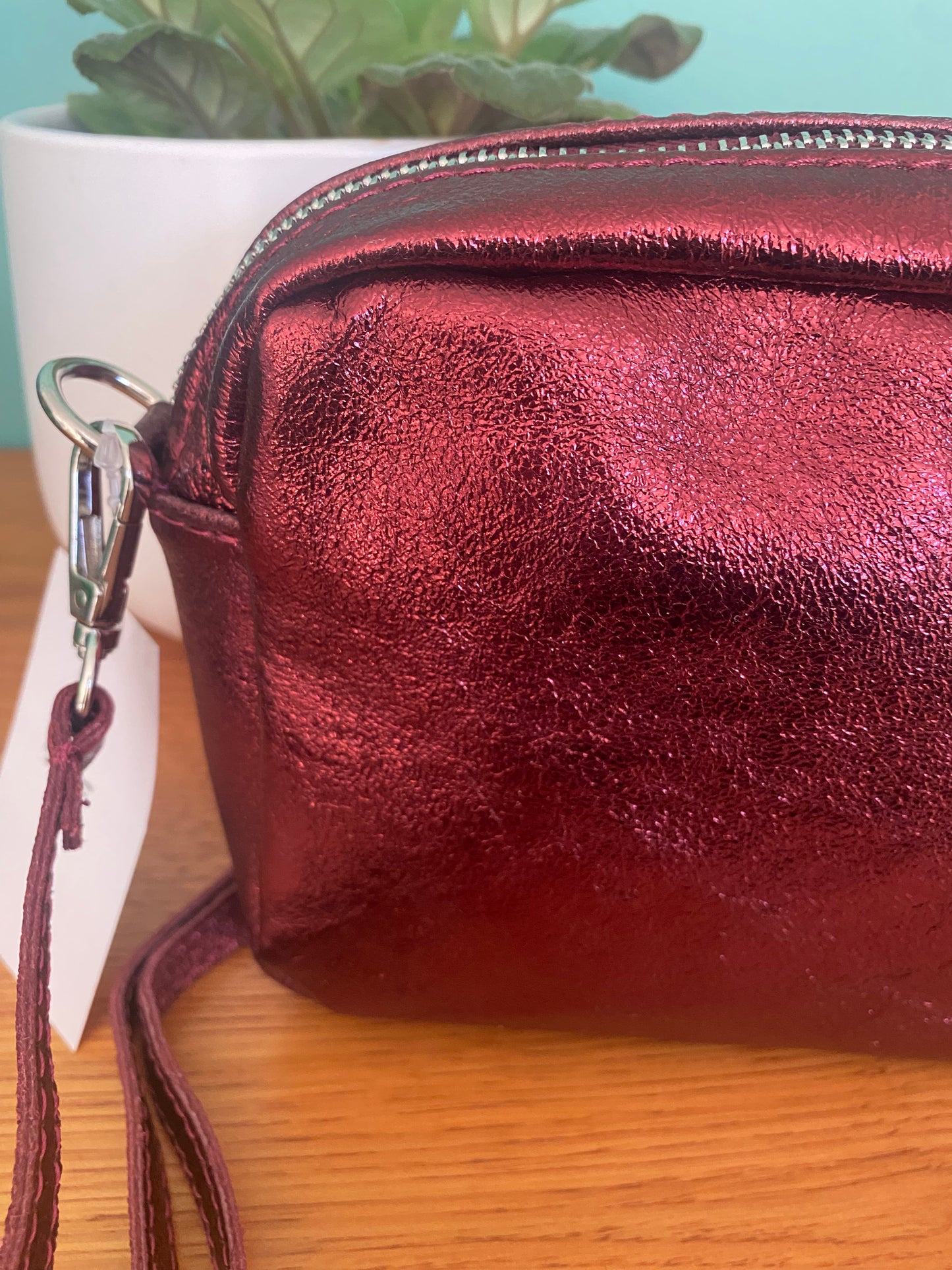 Sac à bandoulière en cuir irisé