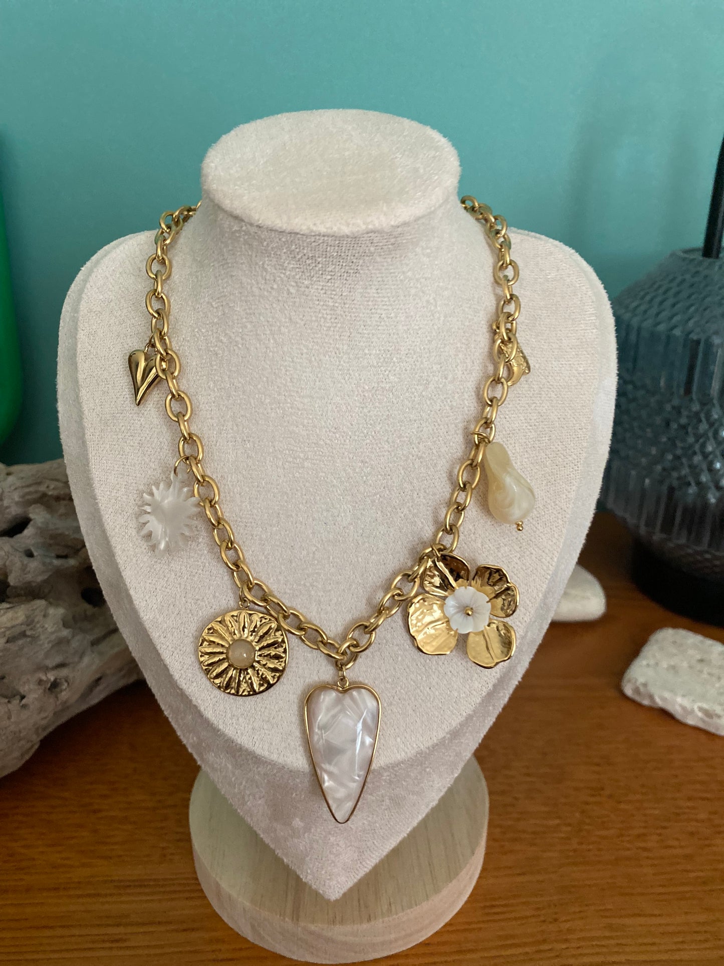 collier coeur nacre blanc