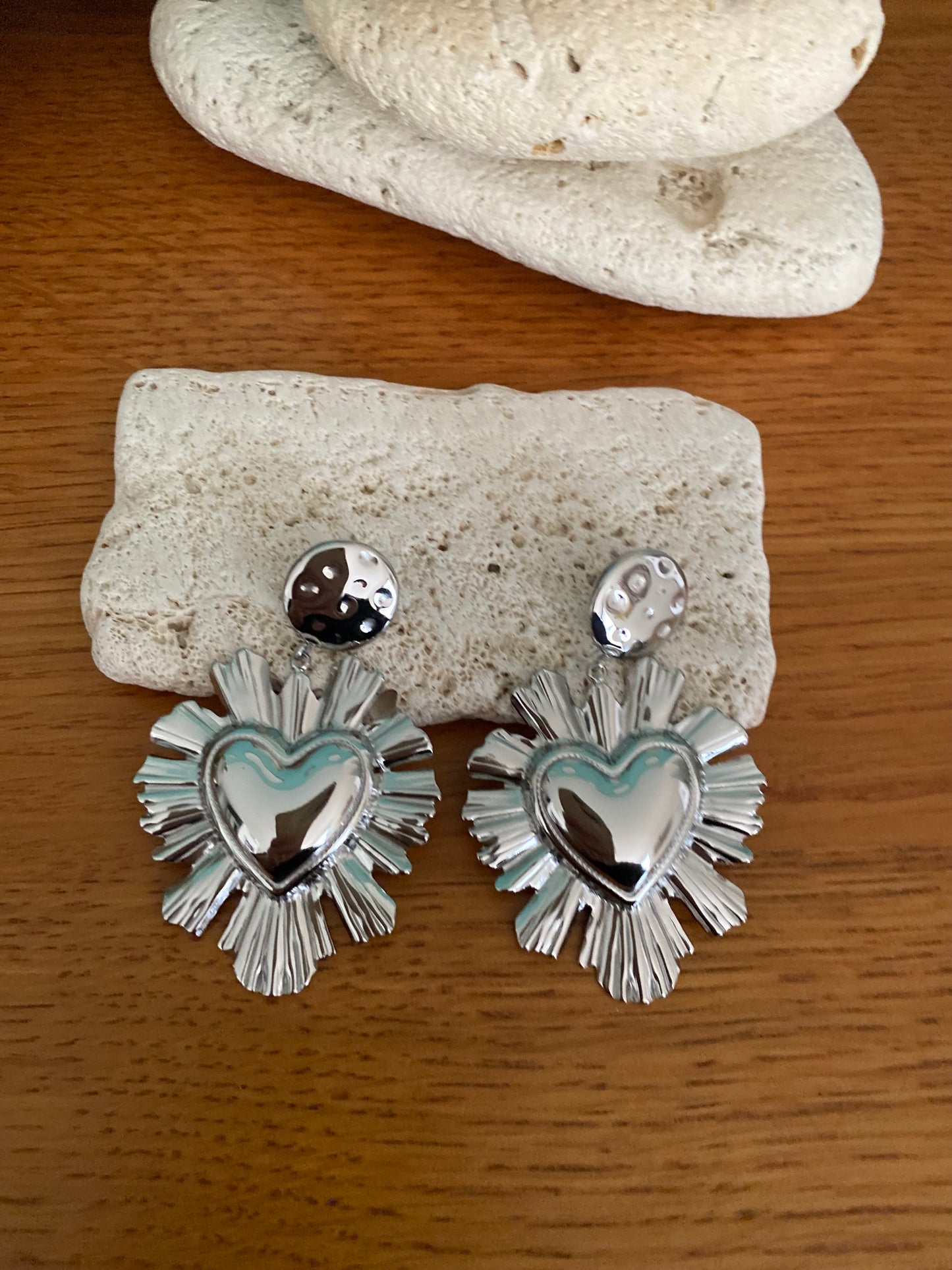 boucle d'oreille coeur flamboyant