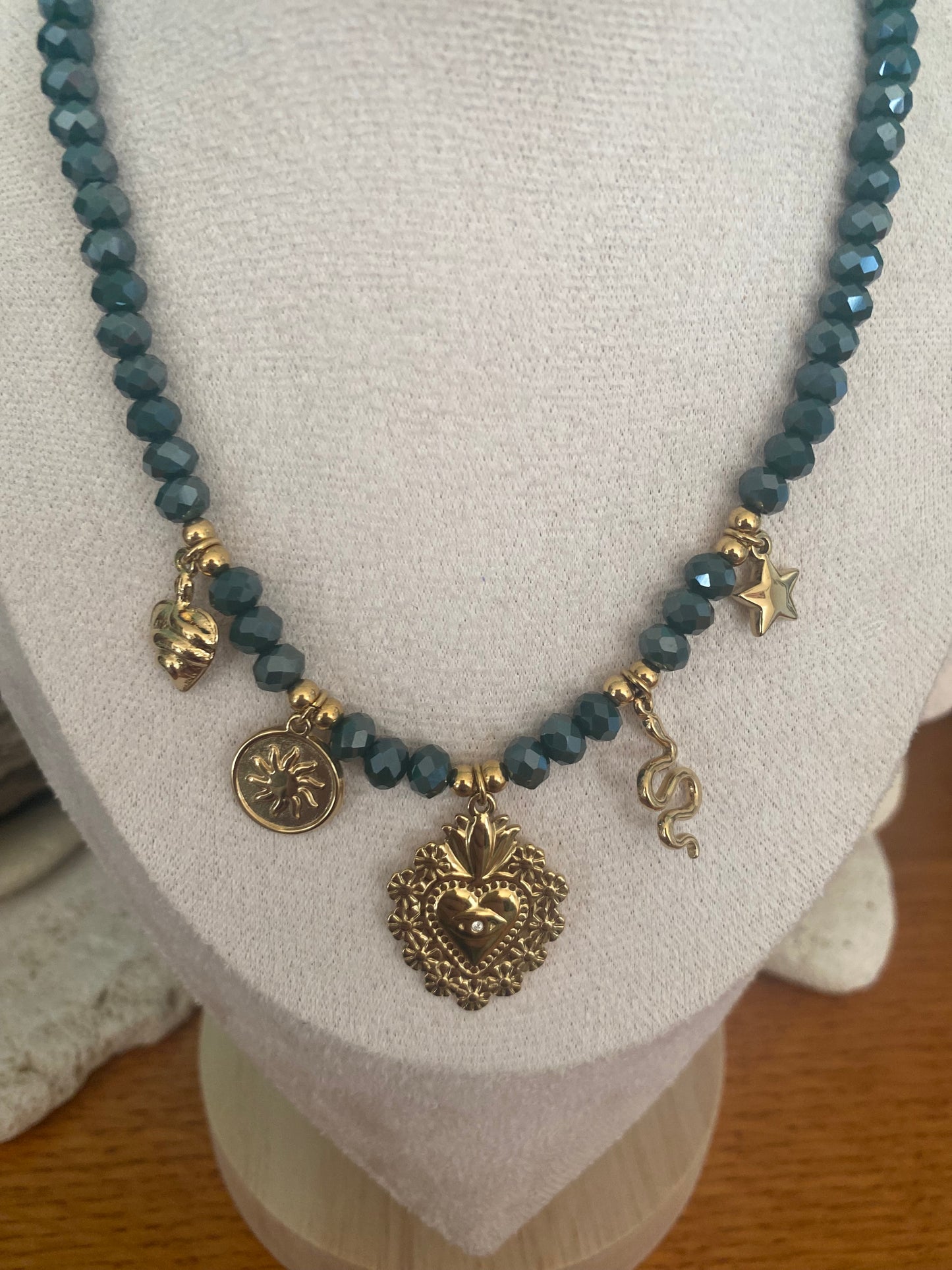 Collier  pampilles et perles brillantes
